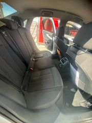 Audi A4 2017-thumb-9
