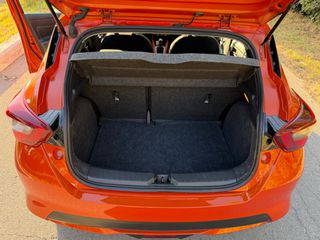 Nissan Micra 2018 TEKNA-thumb-20