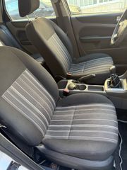 Ford Focus 2009-thumb-3