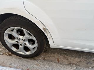 Ford Focus 2009-thumb-5