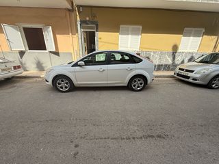 Ford Focus 2009-thumb-11