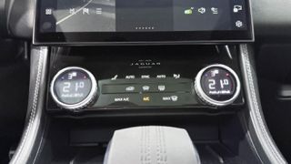 Jaguar F-Pace 2022 P400e PLUG-IN AWD R-DYNAMIC SE PANORAMA/AUTOBESIKOS-thumb-46