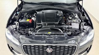 Jaguar F-Pace 2022 P400e PLUG-IN AWD R-DYNAMIC SE PANORAMA/AUTOBESIKOS-thumb-10