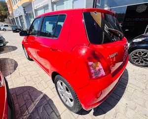 Suzuki Swift 2009-thumb-3