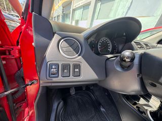 Suzuki Swift 2009-thumb-11