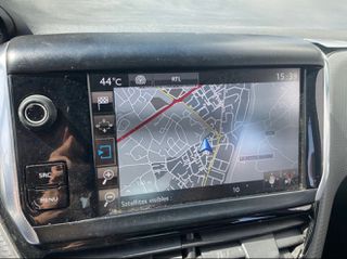 Peugeot 2008 2017 1.2 Active-thumb-10