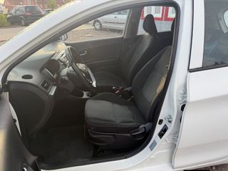 Kia Picanto 2016-thumb-8