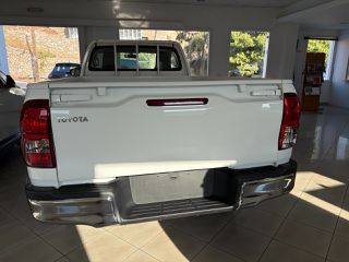 Toyota Hilux 2020 Single Cab 4x2 Comfort-thumb-6