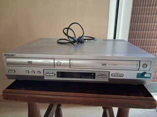 SONY DVD VHS PLAYER