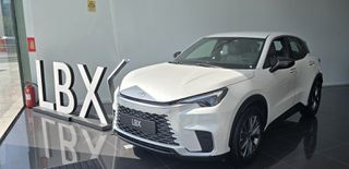 Lexus LBX 2026 Elegant FWD Edition Full Hybrid