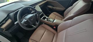Lexus LBX 2026 Elegant FWD Edition Full Hybrid-thumb-6