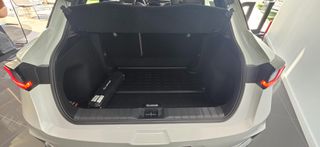Lexus LBX 2026 Elegant FWD Edition Full Hybrid-thumb-7