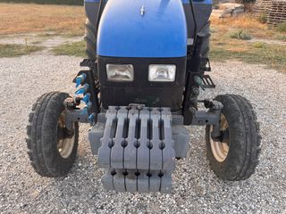 Τρακτέρ New Holland 2003-thumb-9