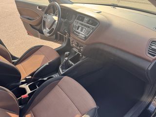 Hyundai i 20 2016-thumb-10