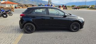 Hyundai i 20 2016-thumb-6