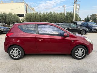 Hyundai i 30 2010-thumb-3