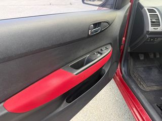 Hyundai i 30 2010-thumb-10