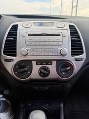 Hyundai i 30 2010-thumb-12