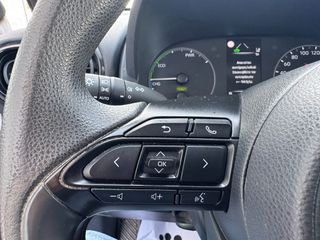 Toyota Yaris 2022 *ΕΛΛΗΝΙΚΗΣ ΑΝΤ. *HYBRID * CARPLAY * SERVICE TOYOTA * ΤΕΛΗ 0-thumb-22