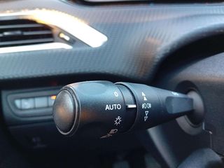 Peugeot 2008 2016 1199cc 110hp-ΜΕ ΓΡΑΜΜΑΤΙΑ ΜΕΤΑΞΥ ΜΑΣ!!-thumb-15