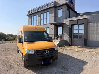 Mercedes-Benz 2022 317 cdi-thumb-1
