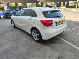 Mercedes-Benz C 180 2014-thumb-12