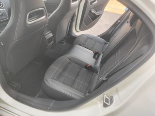 Mercedes-Benz C 180 2014-thumb-21