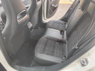 Mercedes-Benz C 180 2014-thumb-24