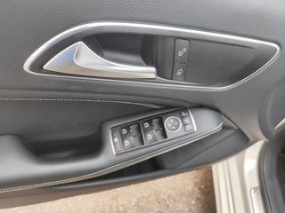 Mercedes-Benz C 180 2014-thumb-27