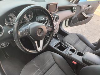 Mercedes-Benz C 180 2014-thumb-28