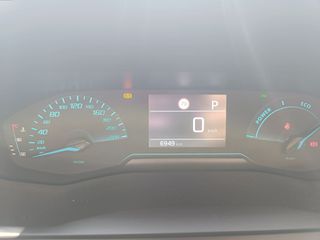 Peugeot 2008 2025 STYLE 1.2 HYBRID  AYTOMATIC-thumb-6