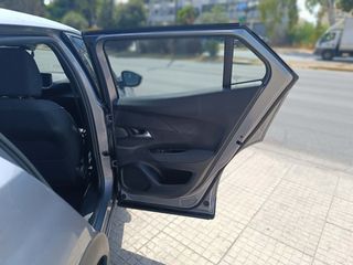 Peugeot 2008 2025 STYLE 1.2 HYBRID  AYTOMATIC-thumb-17