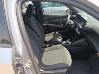 Peugeot 2008 2025 STYLE 1.2 HYBRID  AYTOMATIC-thumb-20
