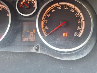 Opel Corsa 2013 1.3 TDI-thumb-6