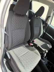 Toyota Yaris 2012-thumb-9