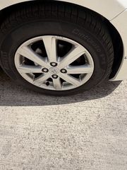 Toyota Yaris 2012-thumb-10
