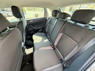 Volkswagen Polo 2024-thumb-7