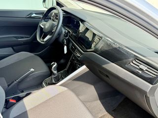 Volkswagen Polo 2024-thumb-8
