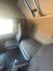 Scania 2015 R450 Euro 6-thumb-14