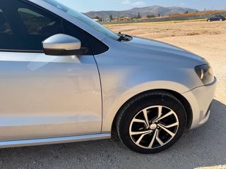 Volkswagen Polo 2014-thumb-1