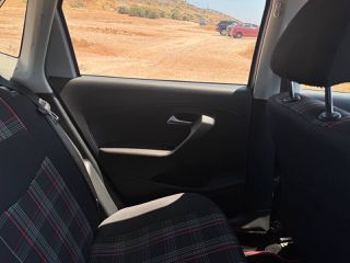 Volkswagen Polo 2014-thumb-14