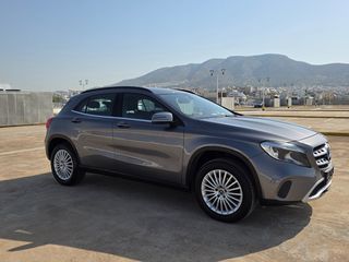 Mercedes-Benz GLA 180 2017 ΑΠΟ ΜΕΓΑΛΟ SERVICE