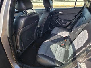 Mercedes-Benz GLA 180 2017 ΑΠΟ ΜΕΓΑΛΟ SERVICE-thumb-18