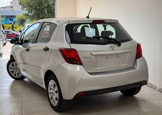 Toyota Yaris 2015 1.0cc-thumb-7
