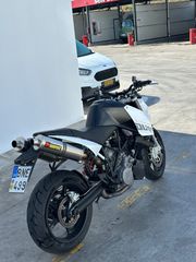 KTM 990 Super Duke 2009-thumb-2