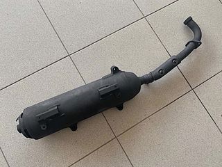 Yamaha YP Majesty 250 1999/2003 Γνησια Εξάτμιση Ολόσωμη σε άριστη κατάσταση!!!