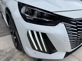 Peugeot 208 2024 1.2 Hybrid 136 ps e-DCS GT-thumb-7
