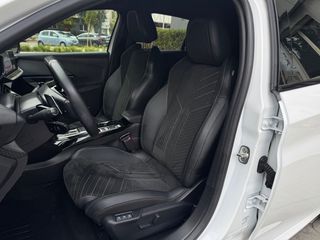 Peugeot 208 2024 1.2 Hybrid 136 ps e-DCS GT-thumb-26