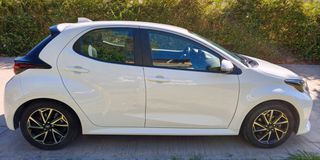 Toyota Yaris 2022 Αγρατζούνιστο-Camera-Clima-Parktronic-Ελληνικό-Ατρακάριστο-thumb-3