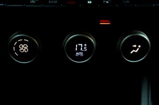 Dacia Duster 2024 1.5 Blue dCi 115hp JOURNEY-thumb-33